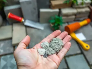 Jaki cement pod kostkę brukową?